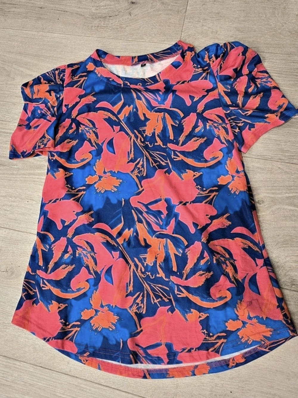 Floral Short Sleeve Top in Blue & Pink Size Medium